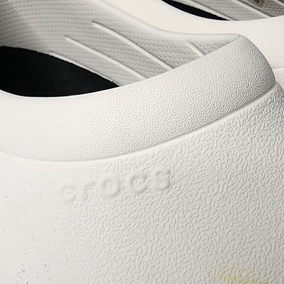 Crocs On The Clock Slip On work Shoe Women’s Size 10 White - Picture 3 of 3